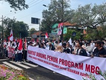 Demo Dukung MBG di Mojokerto