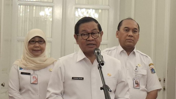 Gubernur DKI Jakarta Pramono Anung (tengah)-(Belia/detikcom)