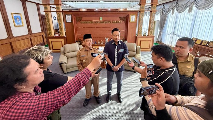Gubernur Kalbar Ria Norsan dan Sales Area Manager Pertamina Patra Niaga Kalbar Widhi Tri Adhi Hidayat, Rabu (24/6/2026). (dok Istimewa)