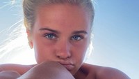 Viral Pelatih Norwegia Selebrasi Cium Istri, Putri Cantiknya Jadi Perhatian