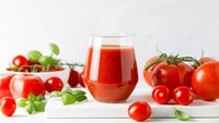 3 Minuman Merah yang Bantu Menjaga Tekanan Darah Tetap Stabil