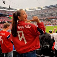 Dari berbagai unggahannya di Instagram terlihat Isabel selalu setia mendukung Erling Haaland bertanding. Termasuk saat ini di Piala Dunia 2026. Foto: Dok. Instagram Isabel Haugseng Johansen