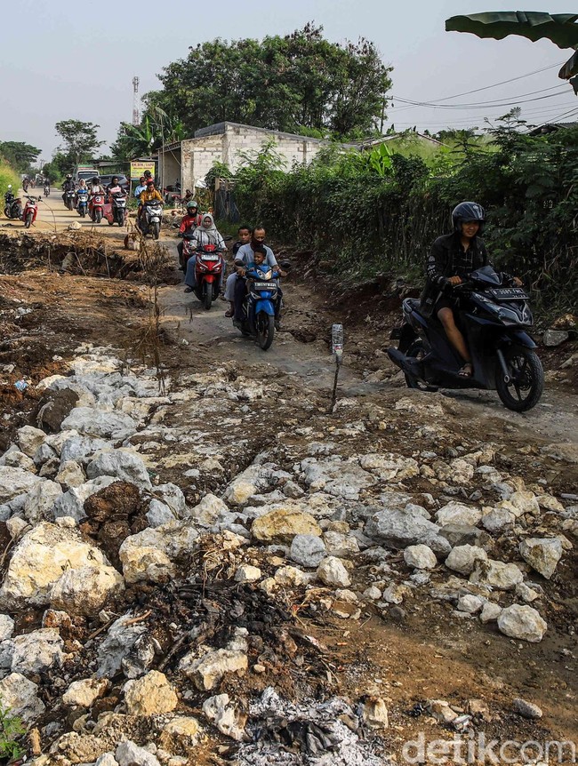 Jalan Raya CBL Memprihatinkan, 4 Titik Longsor Dibiarkan Berbulan-bulan