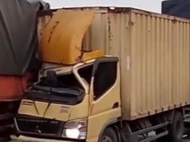 Sopir Ngantuk Picu Tabrakan Beruntun 3 Truk di Pantura Pemalang