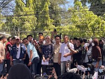 Temui Massa Demo, Ketua DPRD Sulsel Sepakat MBG Tetap Lanjut dan Dievaluasi
