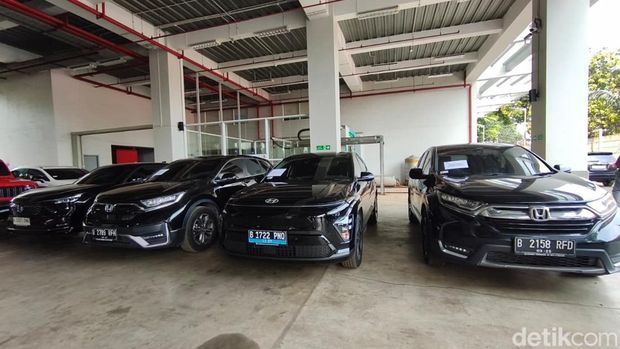 KPK menyerahkan uang Rp 153 miliar ke PT Taspen yang merupakan hasil rampasan dari eks Dirut PT Taspen ANS Kosasih dalam kasus dugaan investasi fiktif. (Kurniawan/detikcom)