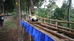 Wisata Lereng Madakaripura Ramai Saat Libur Sekolah, Lori-Lorian Jadi Primadona
