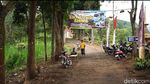 Wisata Lereng Madakaripura Ramai Saat Libur Sekolah, Lori-Lorian Jadi Primadona