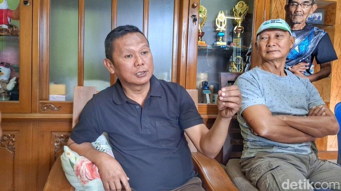 Mantan atasan TH, Dadang Ahyar Ismail (53) saat berbincang dengan awak media.