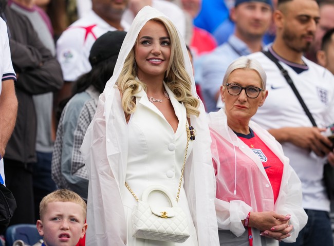 Megan Pickford sempat mengungkap kepanikannya setelah kehilangan koper setibanya di Amerika Serikat. Barang-barang istri kiper timnas Inggris itu tampaknya terjebak dan tidak datang bersamaan dengannya.Foto: PA Images via Getty Images/Martin Rickett - PA Images