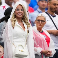 Megan Pickford sempat mengungkap kepanikannya setelah kehilangan koper setibanya di Amerika Serikat. Barang-barang istri kiper timnas Inggris itu tampaknya terjebak dan tidak datang bersamaan dengannya.Foto: PA Images via Getty Images/Martin Rickett - PA Images