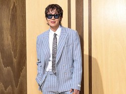 Adu Gaya BA Louis Vuitton: Gong Yoo Hingga J-Hope BTS di Paris Fashion Week