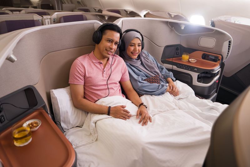 Penerbangan menggunakan Singapore Airlines. Penerbangan menggunakan Singapore Airlines.