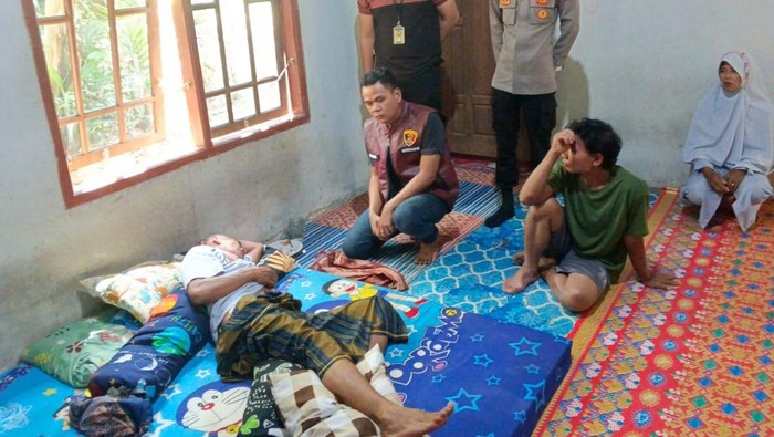 Petani di Musi Rawas terluka usai diserang beruang.