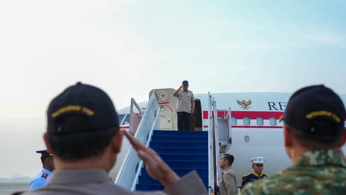 Presiden Prabowo Subianto bertolak menuju Gorontalo dalam rangka kunjungan kerja dari Pangkalan TNI AU Halim Perdanakusuma, Jakarta, Rabu (24/6/2026). Prabowo dijadwalkan menghadiri Puncak Pekan Nasional (Penas) Petani dan Nelayan XVII.