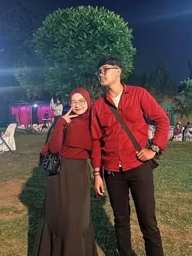 Pria ini buka jasa unik teman sewaan untuk kondangan, wisuda, nongkrong, hingga touring luar kota bagi masyarakat yang tidak ingin bepergian sendirian.