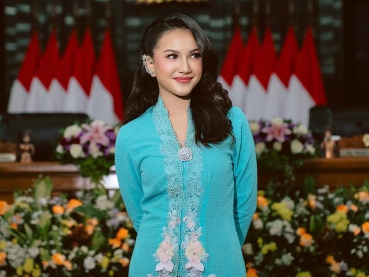 Penampilan Rara Sudirman Meriahkan Rapat Paripurna DPRD