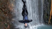 Dari sudut pandang yang berbeda, terlihat jelas bagaimana Ria Ricis benar-benar menikmati olahraga yang memacu adrenalin. Wajahnya benar-benar penuh rasa bahagia. (Foto: dok Instagram riaricis1795)