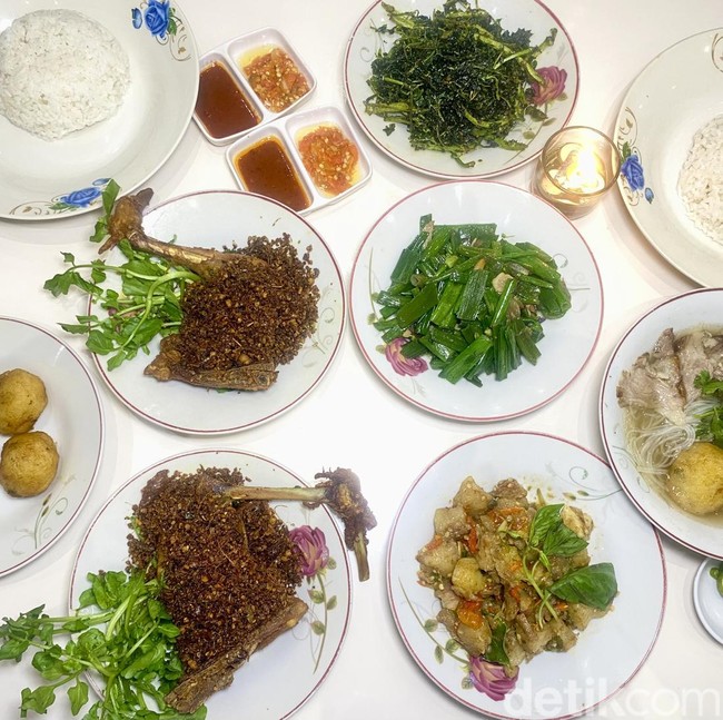 Rela Antre Cobain Ayam Goreng Ketumbar Hits di Bandung yang Mantap!
