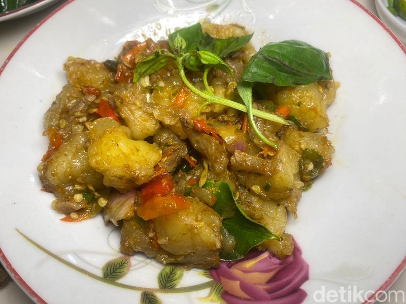 RM Wangi Seruni, ayam goreng ketumbar hits di Bandung