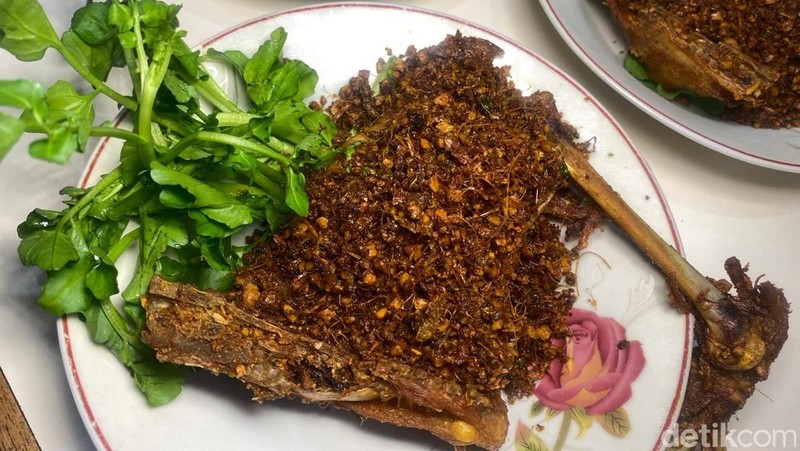 3 Resep Ayam Goreng yang Gurih Lezat, Bumbu Bawang Putih hingga Lengkuas