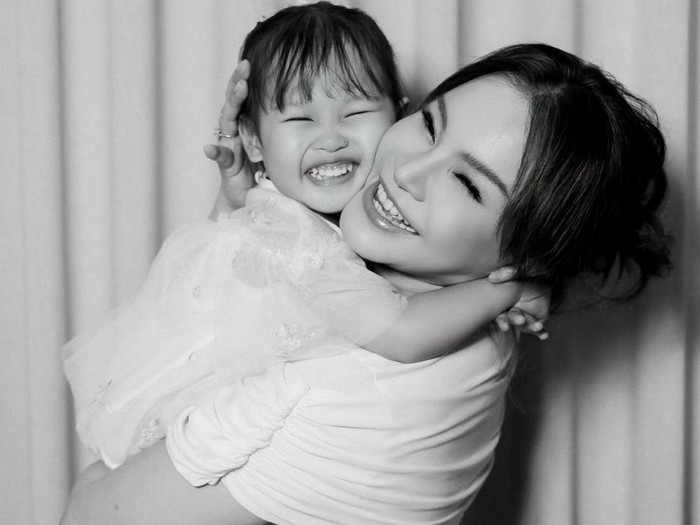 Rossa dan Raina