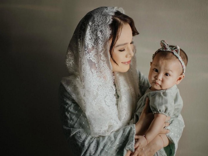 Rossa Perkenalkan Raina: Aku Anak Ibu Rossa, Adik Kakak Rizky
