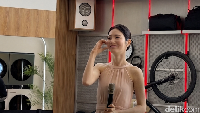Senyum Shin Ye Eun Hangatkan Housewarming by LG di Jakarta