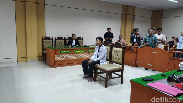 Sidang pembunuhan satu keluarga di Paoman Indramayu.