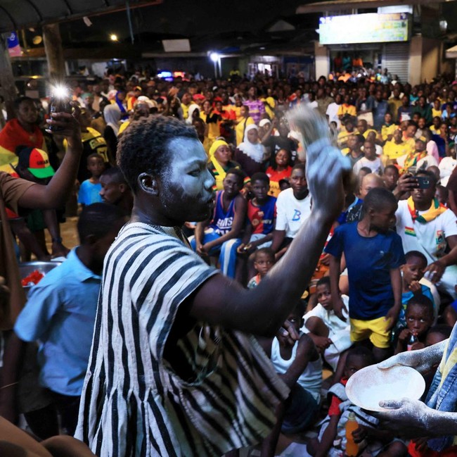 Suasana Mistis, Suporter Ghana Gelar Ritual Saat Lawan Inggris
