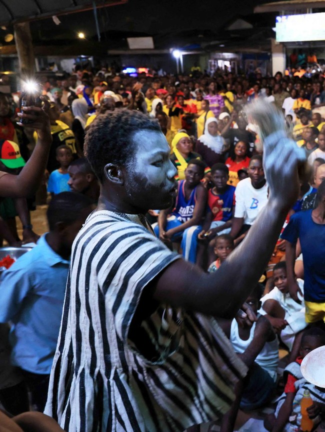 Suasana Mistis, Suporter Ghana Gelar Ritual Saat Lawan Inggris