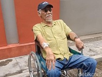 Kata Tio Pakusadewo soal Penggalangan Donasi Ketika Sakit
