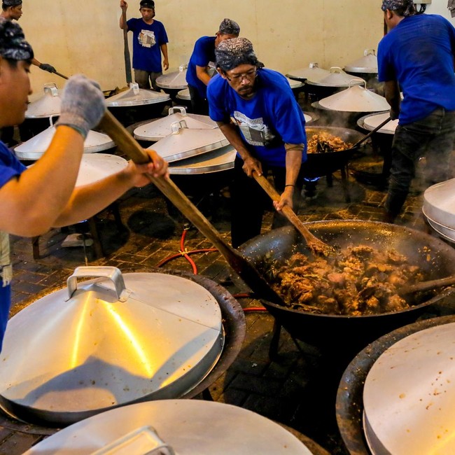 Tradisi Nasi Jangkrik Sunan Kudus Kembali Digelar