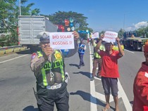 Antrean Solar Terjadi di Rest Area Tol Jatim, PJR Turun Tangan