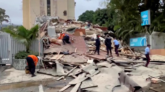 Kerusakan efek gempa di Caracas, Venezuela (. REUTERS TV/via REUTERS)