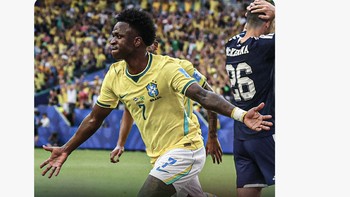 Brasil memuncaki grup C setelah mengandaskan Skotlandia tiga gol tanpa balas. Foto: Pool