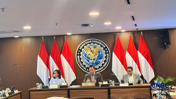 Menteri Koordinator Bidang Infrastruktur dan Pembangunan Kewilayahan (Kemenko IPK) Agus Harimurti Yudhoyono, saat rapat koordinasi tingkat menteri di kantornya, Jakarta, Kamis (25/6/2026).