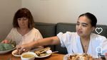 Mesra! Lina Mukherjee Makan Masakan Rumahan hingga Dinner Bareng Suami