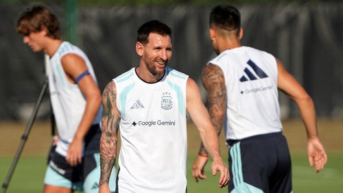 Soccer Football - FIFA World Cup 2026 - Argentina Training - Sporting KC Training Centre, Kansas City, Kansas, U.S. - June 24, 2026 General view of tattoos on the legs of Argentinas Lionel Messi, Rodrigo De Paul and Nicolas Otamendi during training IMAGN IMAGES via Reuters/Denny Medley
