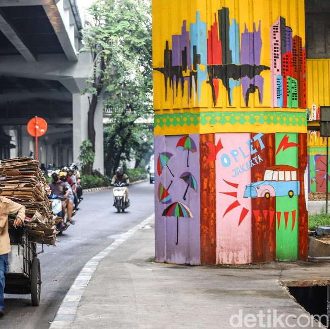 Mural Menuju 5 Abad Jakarta Hiasi Kawasan Kebon Nanas