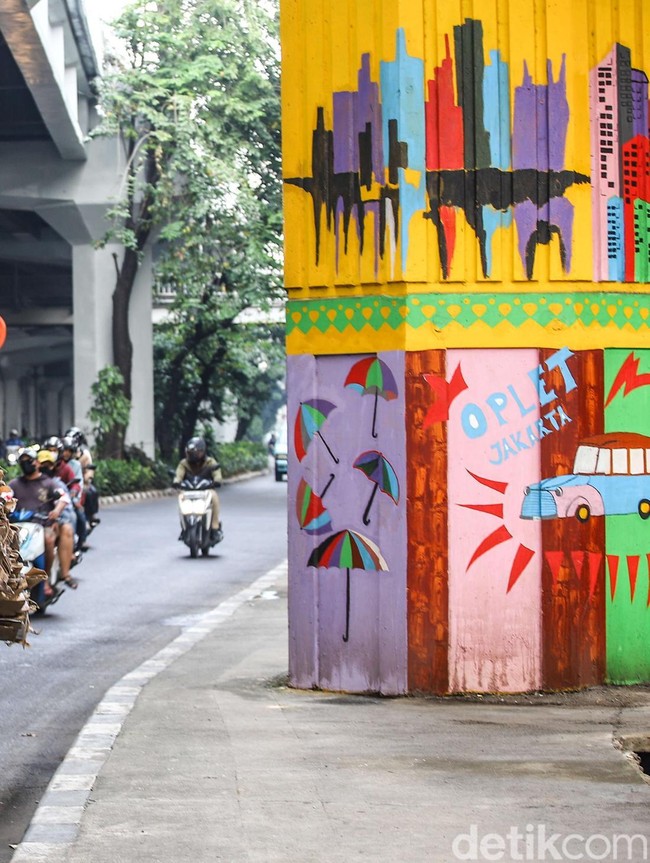 Mural Menuju 5 Abad Jakarta Hiasi Kawasan Kebon Nanas
