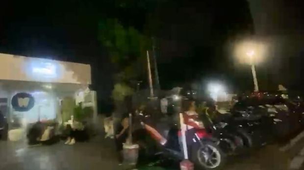 Parkir liar di Jalan Senopati, Jakarta Selatan