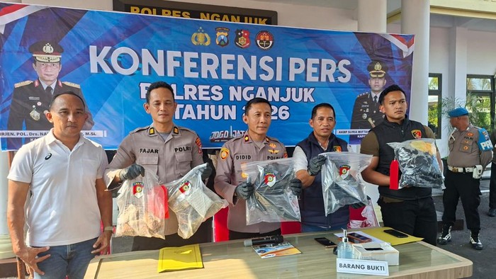 Pers release ungkap kasus pengeroyokan tewaskan satu orang di Nganjuk