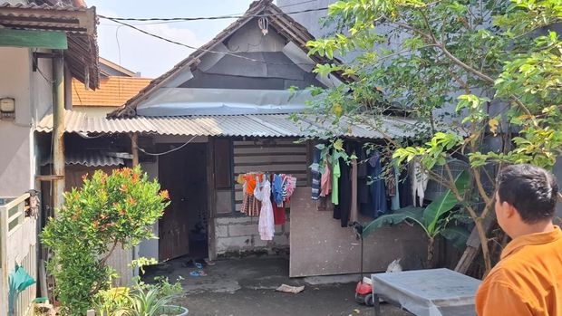 Polresta Sidoarjo bedah rumah warga jelang Hari Bhayangkara ke-80, Kamis (25/6/2026).