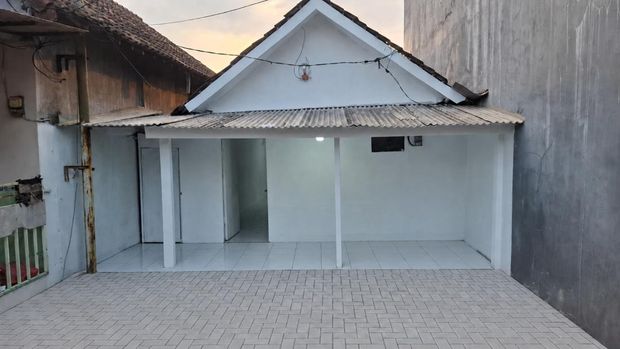 Polresta Sidoarjo bedah rumah warga jelang Hari Bhayangkara ke-80, Kamis (25/6/2026).