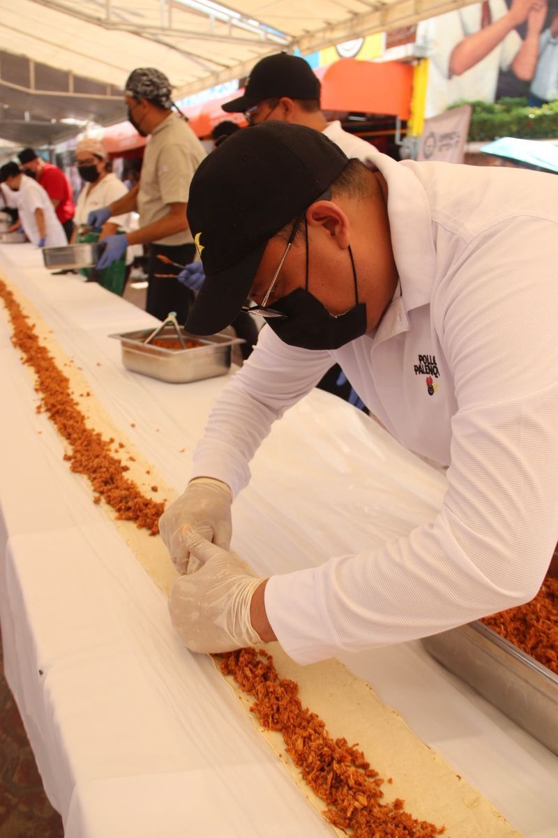 Bikin Geleng Kepala! 7 Rekor Dunia Makanan Paling Unik versi Guinness