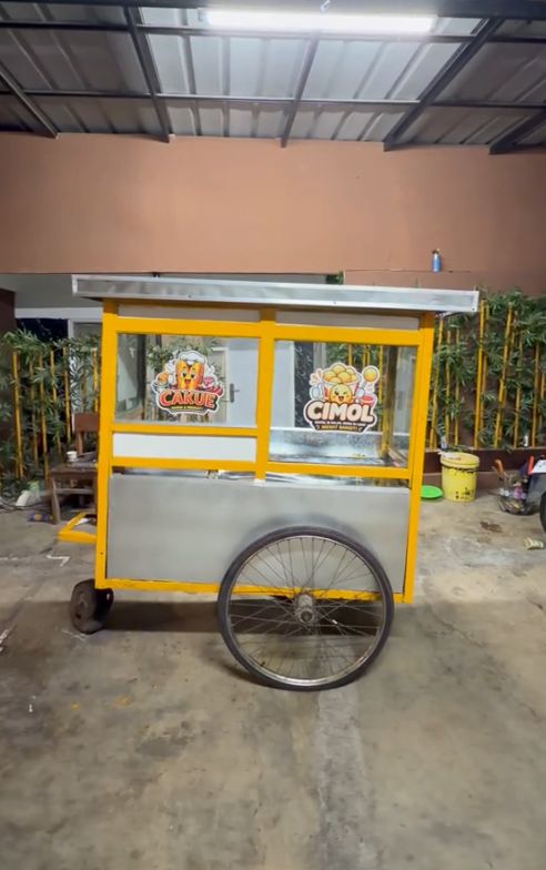 Netizen di Tiktok Renovasi Gerobak UMKM