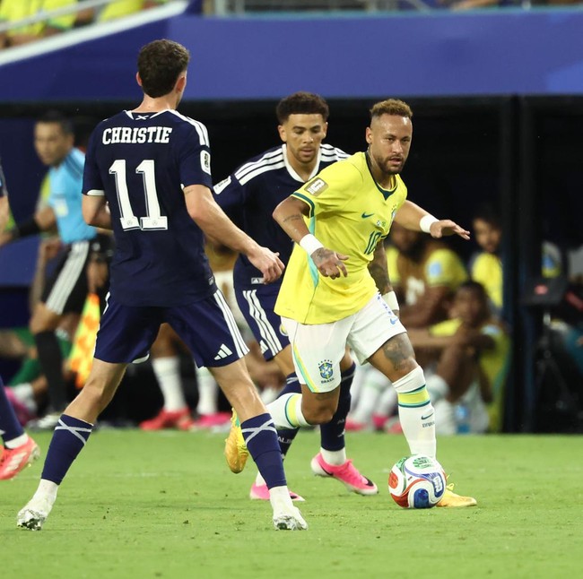 Berhasil Main di Piala Dunia 2026, Neymar Nangis