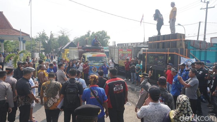 Sopir Truk Demo Dishub Jombang