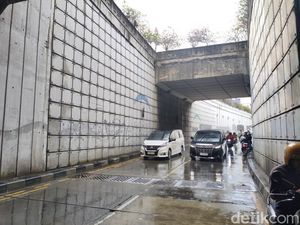 Kondisi Underpass Pasar Minggu yang Dikeluhkan Warga Bikin Pemotor Jatuh